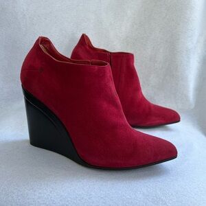 CoSTUME NATIONAL WEDGE 8.5 US